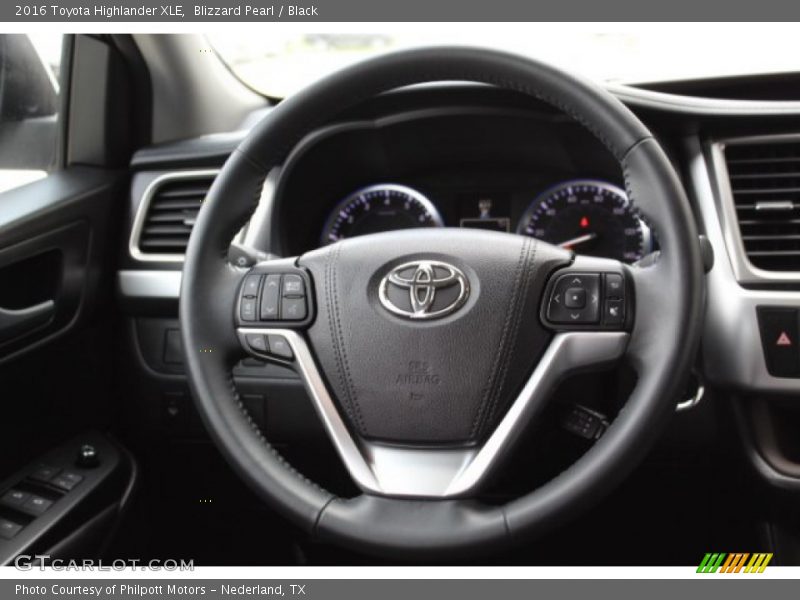 Blizzard Pearl / Black 2016 Toyota Highlander XLE