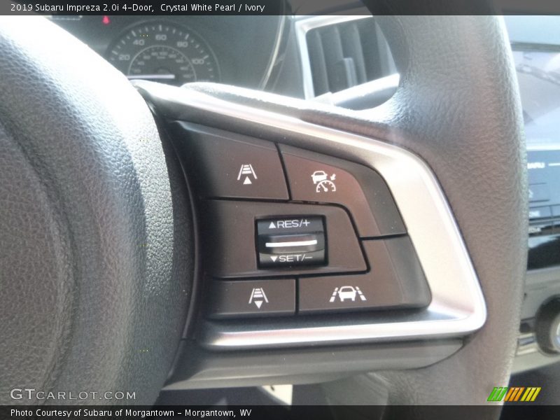  2019 Impreza 2.0i 4-Door Steering Wheel
