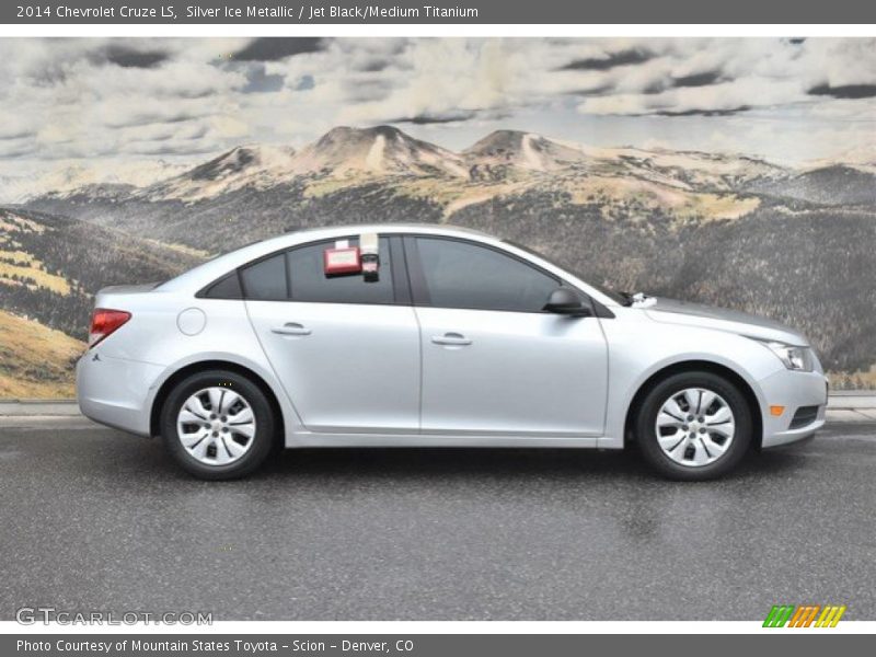 Silver Ice Metallic / Jet Black/Medium Titanium 2014 Chevrolet Cruze LS