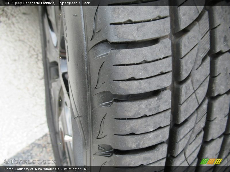 Hypergreen / Black 2017 Jeep Renegade Latitude