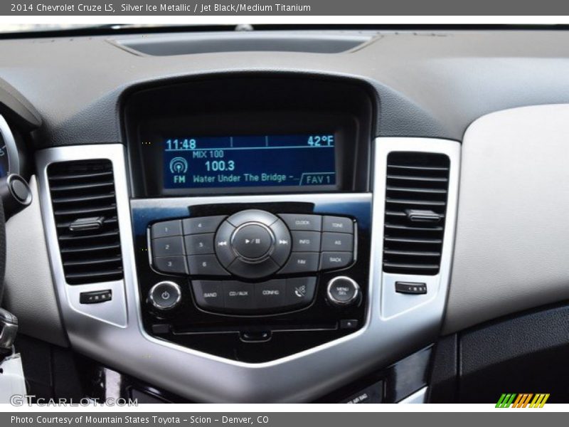 Silver Ice Metallic / Jet Black/Medium Titanium 2014 Chevrolet Cruze LS