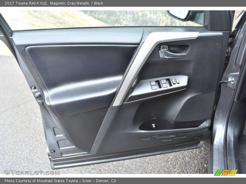 Magnetic Gray Metallic / Black 2017 Toyota RAV4 XLE