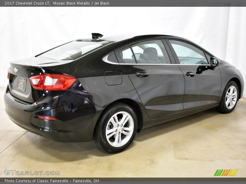 Mosaic Black Metallic / Jet Black 2017 Chevrolet Cruze LT