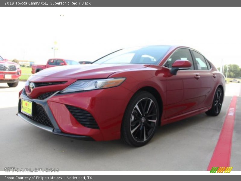 Supersonic Red / Black 2019 Toyota Camry XSE