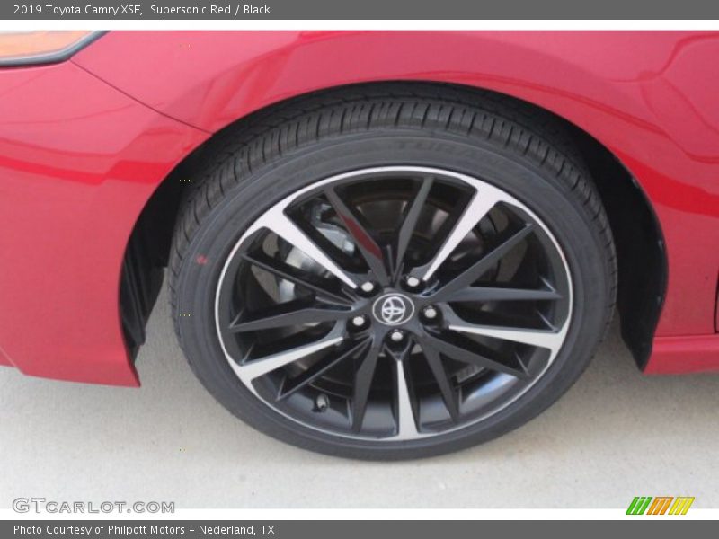 Supersonic Red / Black 2019 Toyota Camry XSE