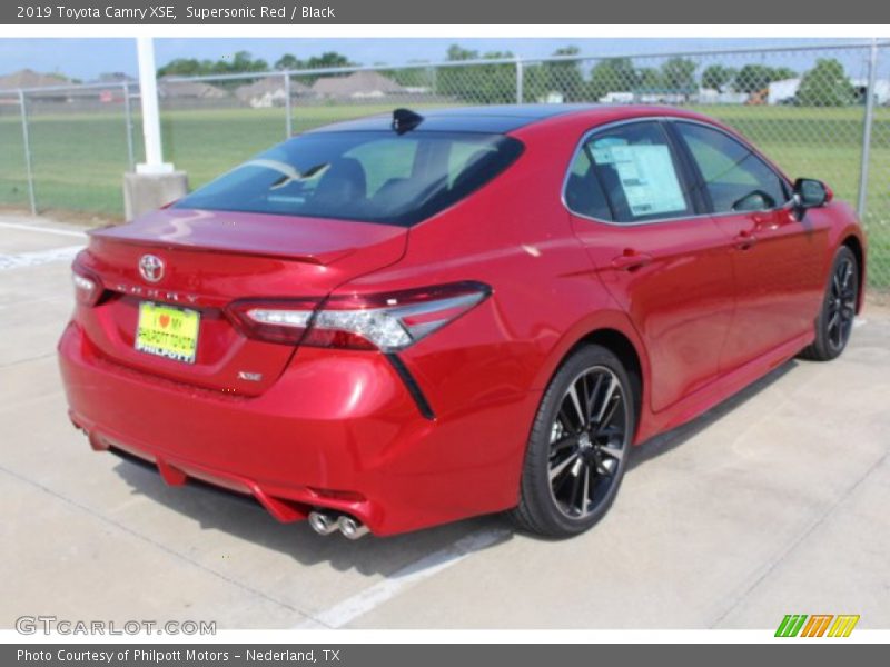 Supersonic Red / Black 2019 Toyota Camry XSE