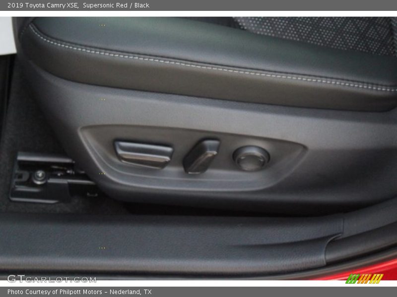 Supersonic Red / Black 2019 Toyota Camry XSE