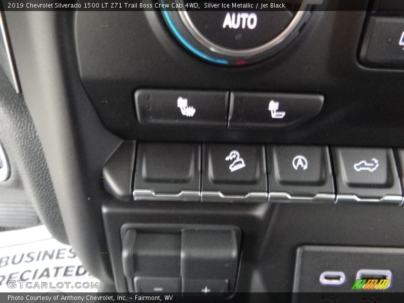 Silver Ice Metallic / Jet Black 2019 Chevrolet Silverado 1500 LT Z71 Trail Boss Crew Cab 4WD