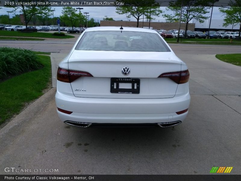 Pure White / Titan Black/Storm Gray 2019 Volkswagen Jetta R-Line