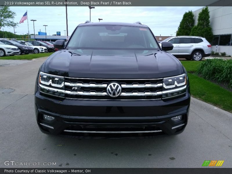 Deep Black Pearl / Titan Black 2019 Volkswagen Atlas SEL R-Line 4Motion
