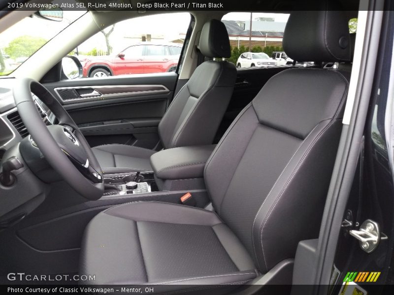  2019 Atlas SEL R-Line 4Motion Titan Black Interior