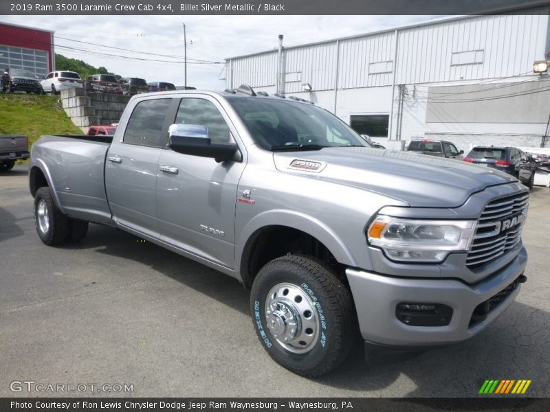 Front 3/4 View of 2019 3500 Laramie Crew Cab 4x4