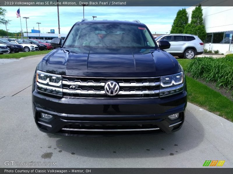 Deep Black Pearl / Shetland 2019 Volkswagen Atlas SE R-Line 4Motion