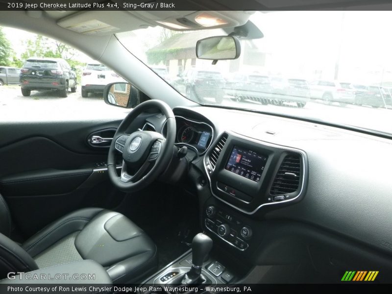 Sting-Gray / Black 2019 Jeep Cherokee Latitude Plus 4x4
