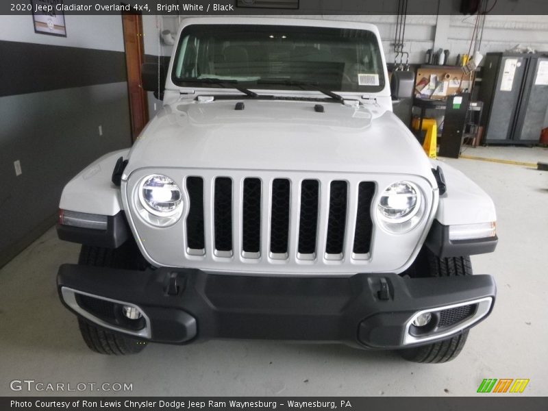 Bright White / Black 2020 Jeep Gladiator Overland 4x4