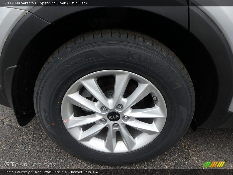 Sparkling Silver / Satin Black 2019 Kia Sorento L