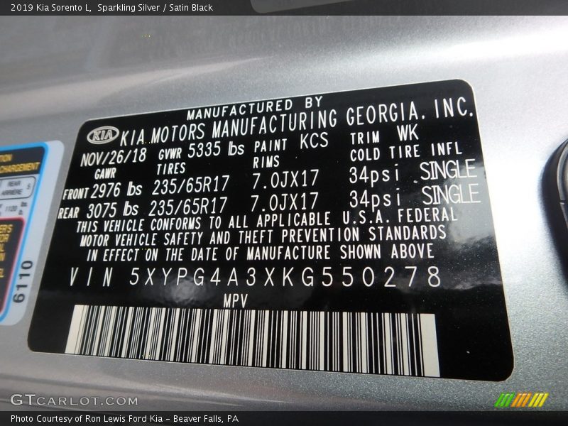 Sparkling Silver / Satin Black 2019 Kia Sorento L