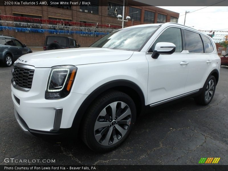 Front 3/4 View of 2020 Telluride S AWD