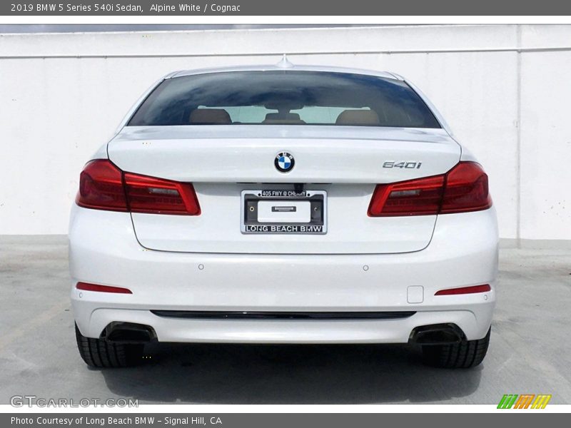 Alpine White / Cognac 2019 BMW 5 Series 540i Sedan