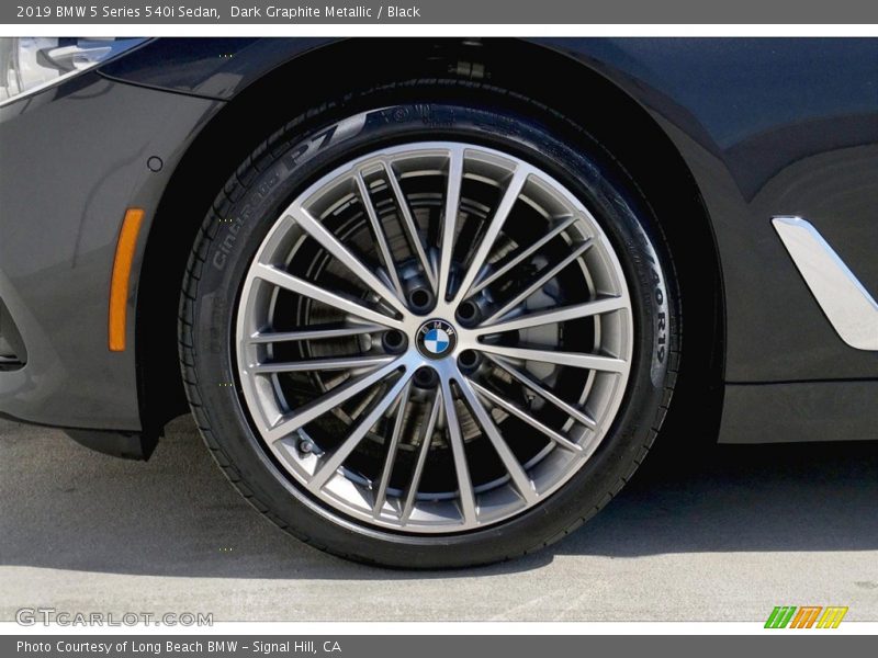 Dark Graphite Metallic / Black 2019 BMW 5 Series 540i Sedan