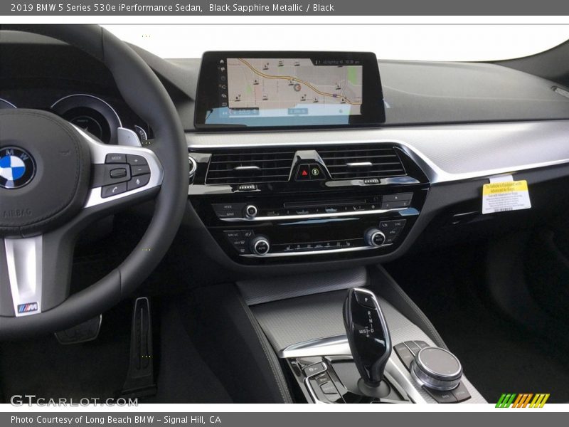 Black Sapphire Metallic / Black 2019 BMW 5 Series 530e iPerformance Sedan