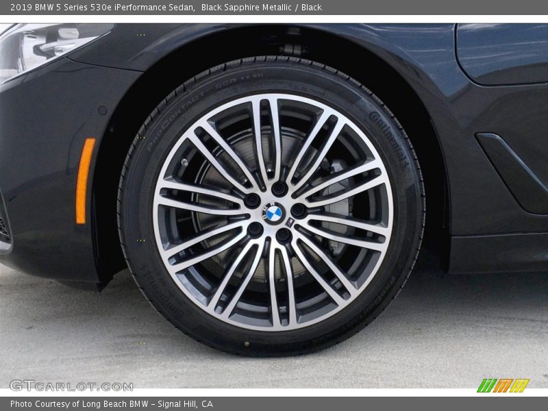 Black Sapphire Metallic / Black 2019 BMW 5 Series 530e iPerformance Sedan
