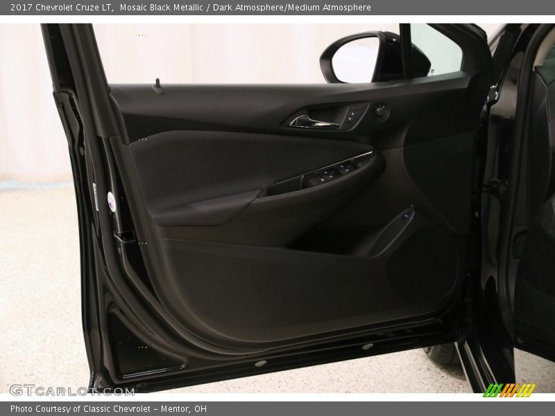 Mosaic Black Metallic / Dark Atmosphere/Medium Atmosphere 2017 Chevrolet Cruze LT