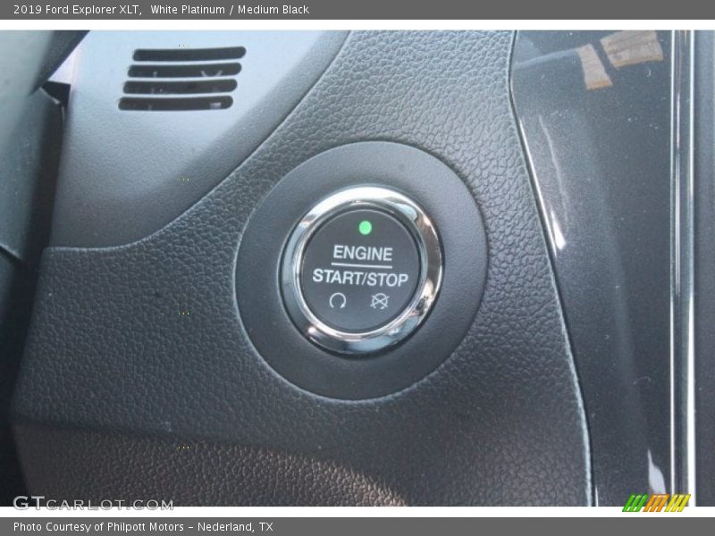 White Platinum / Medium Black 2019 Ford Explorer XLT
