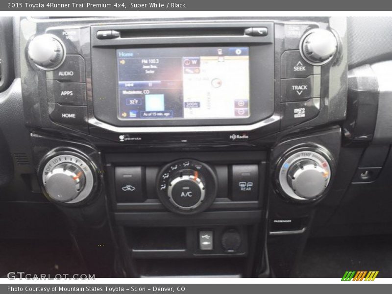 Super White / Black 2015 Toyota 4Runner Trail Premium 4x4