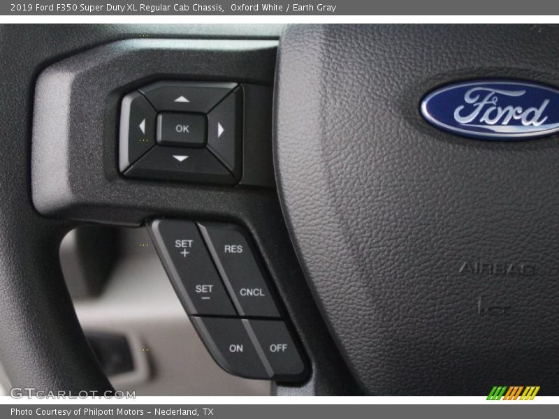 Oxford White / Earth Gray 2019 Ford F350 Super Duty XL Regular Cab Chassis
