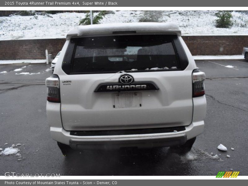 Super White / Black 2015 Toyota 4Runner Trail Premium 4x4