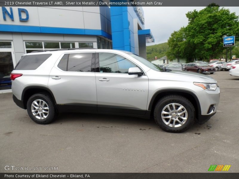 Silver Ice Metallic / Dark Atmosphere/Medium Ash Gray 2019 Chevrolet Traverse LT AWD