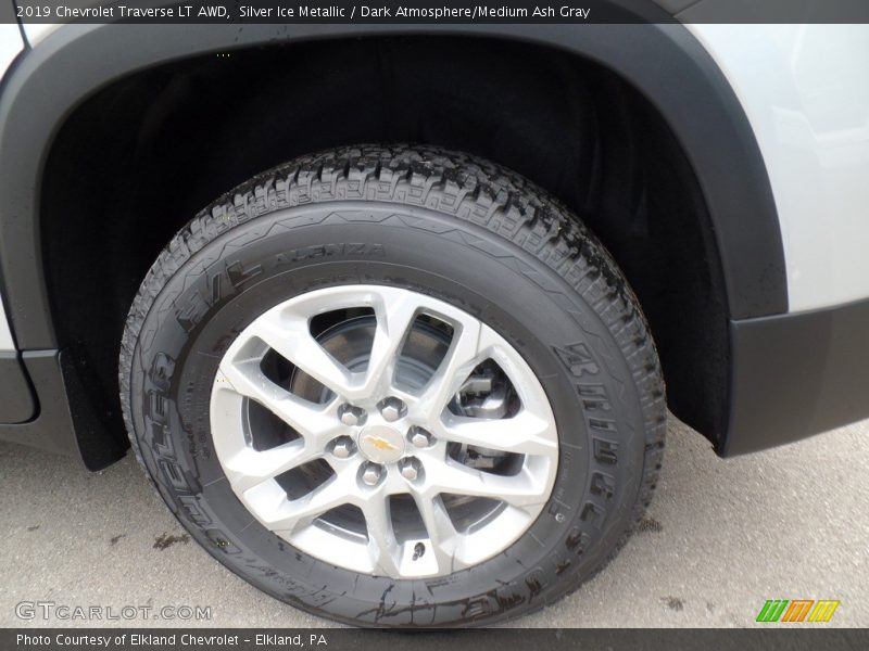 Silver Ice Metallic / Dark Atmosphere/Medium Ash Gray 2019 Chevrolet Traverse LT AWD