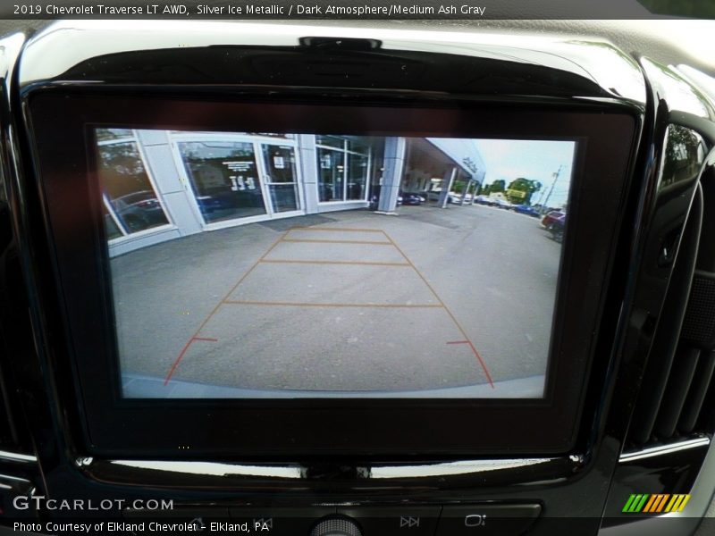 Silver Ice Metallic / Dark Atmosphere/Medium Ash Gray 2019 Chevrolet Traverse LT AWD