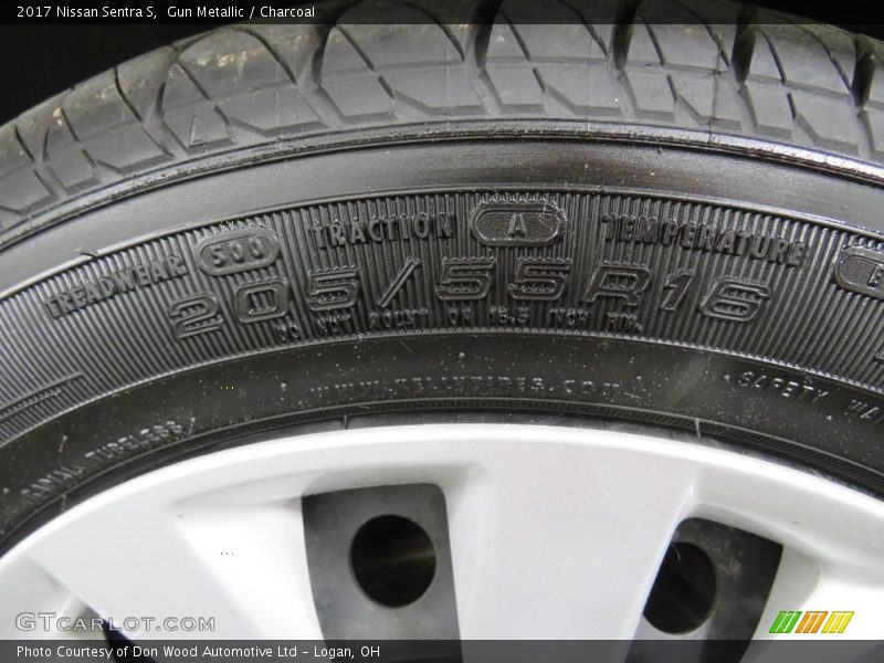 Gun Metallic / Charcoal 2017 Nissan Sentra S