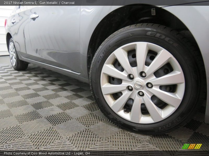 Gun Metallic / Charcoal 2017 Nissan Sentra S
