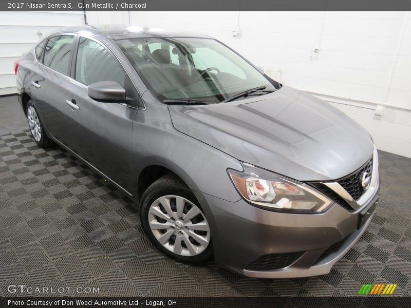 Gun Metallic / Charcoal 2017 Nissan Sentra S
