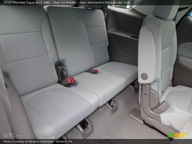 Silver Ice Metallic / Dark Atmosphere/Medium Ash Gray 2019 Chevrolet Traverse LT AWD