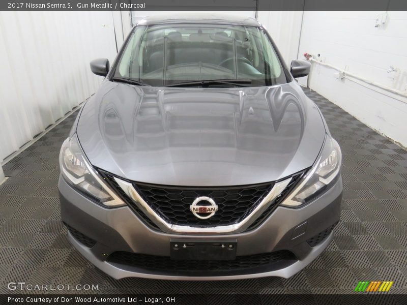 Gun Metallic / Charcoal 2017 Nissan Sentra S