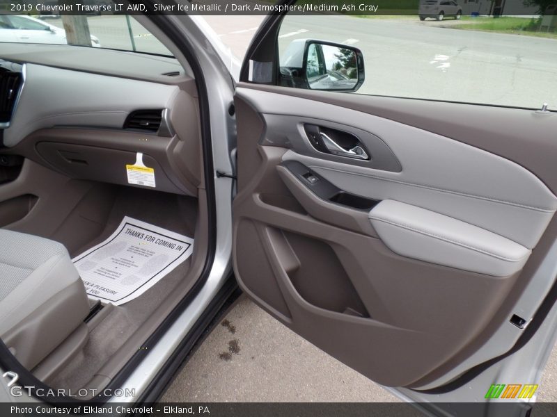 Silver Ice Metallic / Dark Atmosphere/Medium Ash Gray 2019 Chevrolet Traverse LT AWD