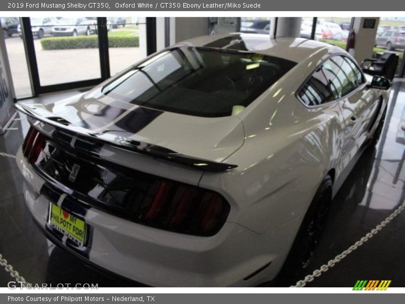 Oxford White / GT350 Ebony Leather/Miko Suede 2019 Ford Mustang Shelby GT350