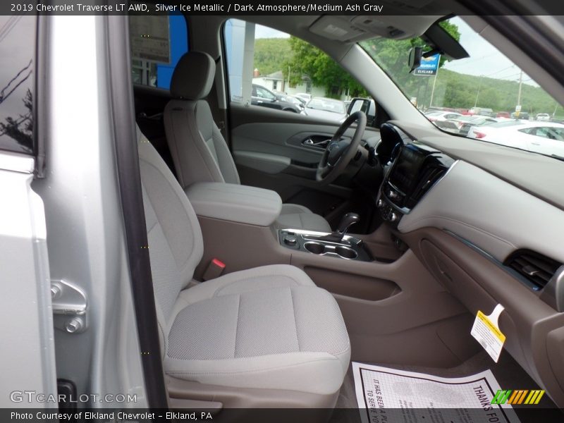 Silver Ice Metallic / Dark Atmosphere/Medium Ash Gray 2019 Chevrolet Traverse LT AWD