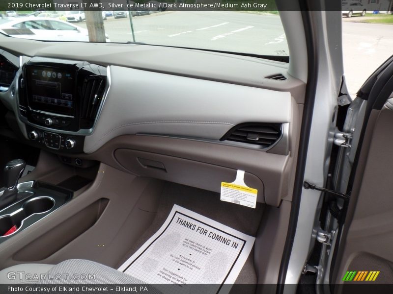 Silver Ice Metallic / Dark Atmosphere/Medium Ash Gray 2019 Chevrolet Traverse LT AWD