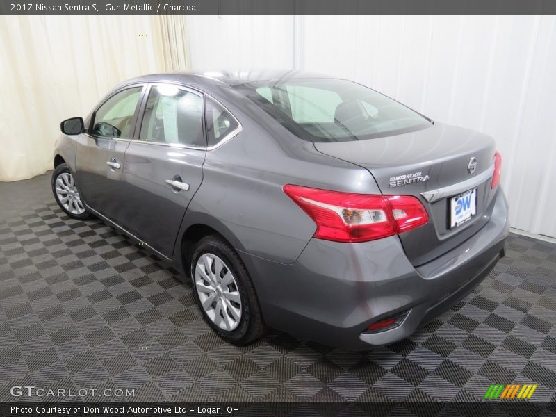 Gun Metallic / Charcoal 2017 Nissan Sentra S