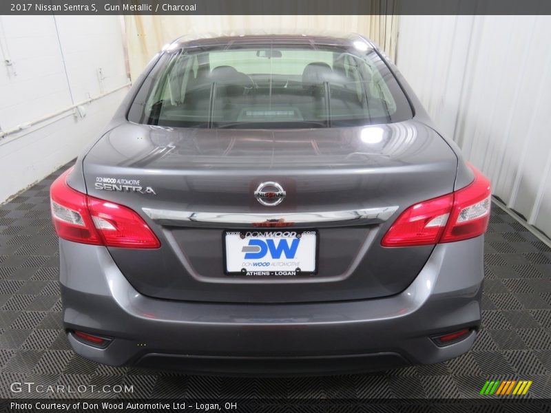 Gun Metallic / Charcoal 2017 Nissan Sentra S