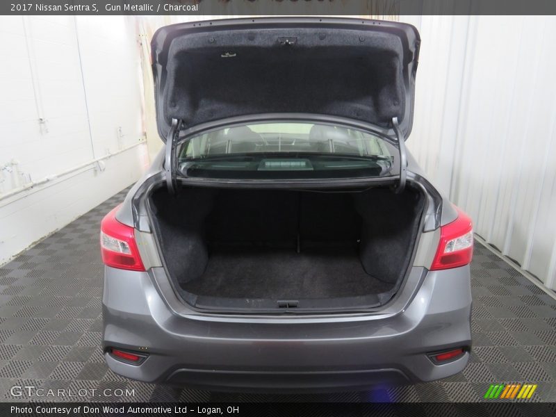 Gun Metallic / Charcoal 2017 Nissan Sentra S