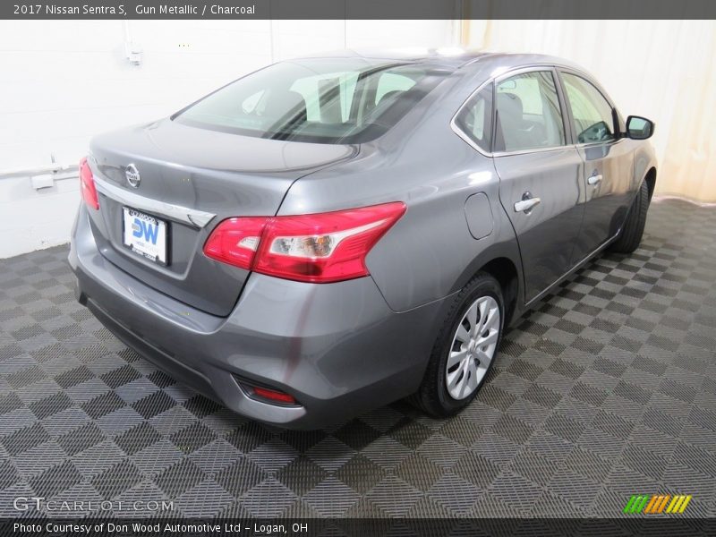 Gun Metallic / Charcoal 2017 Nissan Sentra S