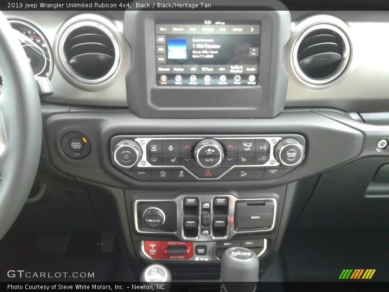 Controls of 2019 Wrangler Unlimited Rubicon 4x4