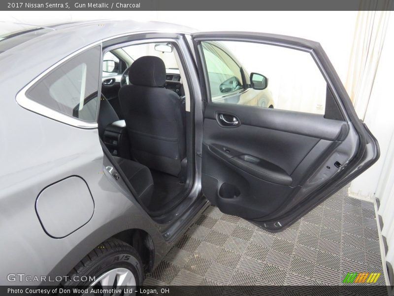 Gun Metallic / Charcoal 2017 Nissan Sentra S