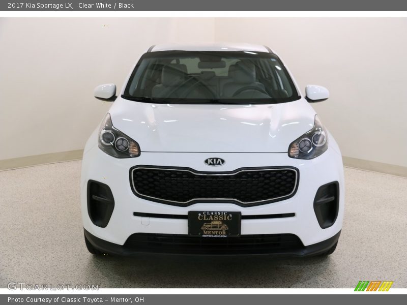 Clear White / Black 2017 Kia Sportage LX